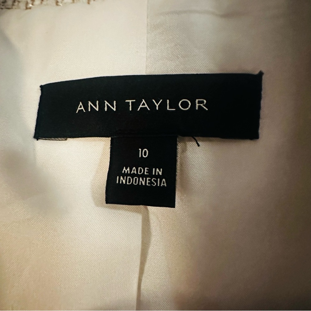 Ann Taylor One-Button Blazer Cream Colored Women’s Size 10 Excellent Condition - Picture 6 of 6